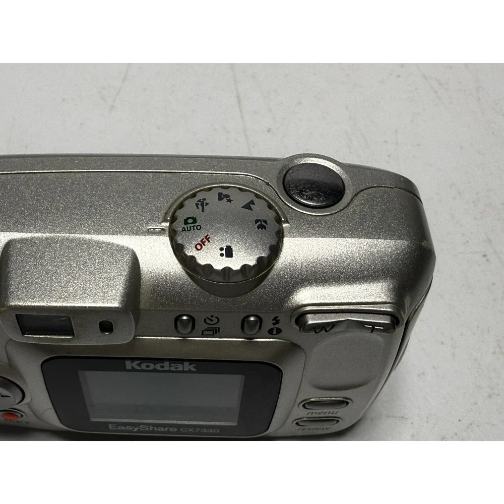 Parts Or Fix Kodak Digital Camera Easyshare CX7330 3.1MP Silver Read Description